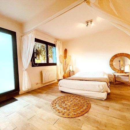 Superbe Appartement Boheme Dans Les Vignes Nîmes Buitenkant foto