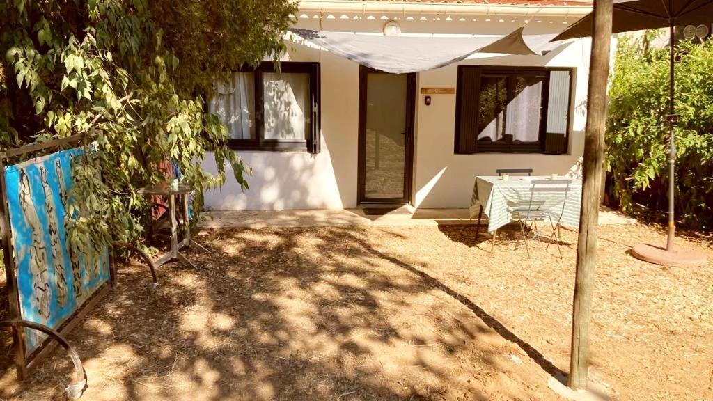 Superbe Appartement Boheme Dans Les Vignes Nîmes Buitenkant foto