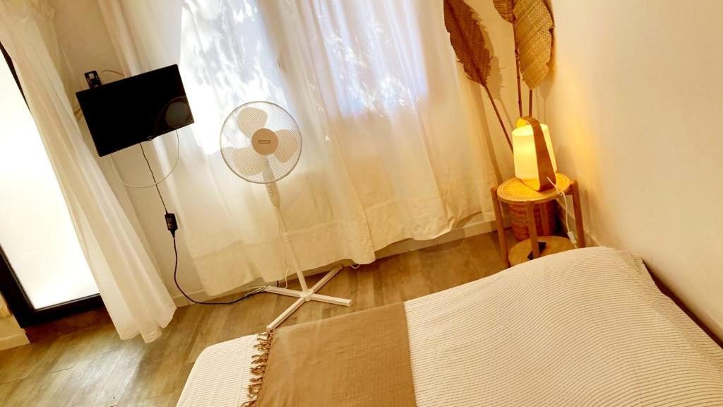 Superbe Appartement Boheme Dans Les Vignes Nîmes Buitenkant foto